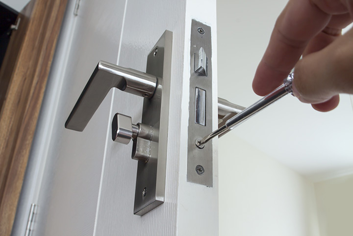 Our local locksmiths are able to repair and install door locks for properties in Hounslow and the local area.